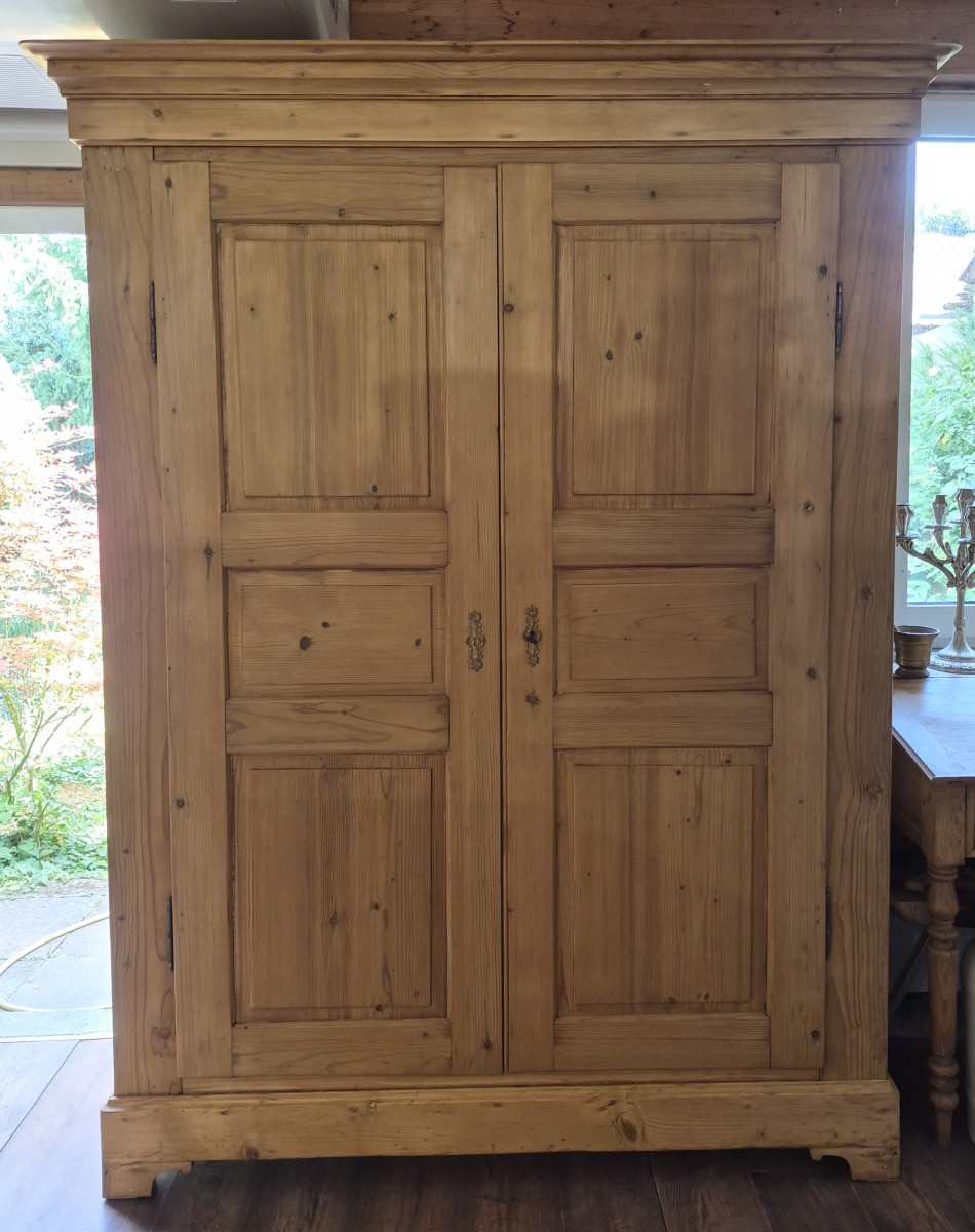 Antiker Schrank Weichholz um 1840