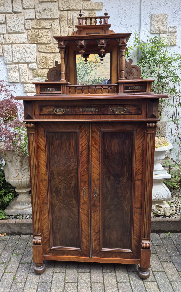 Antikes Vertiko Nussbaum um 1880