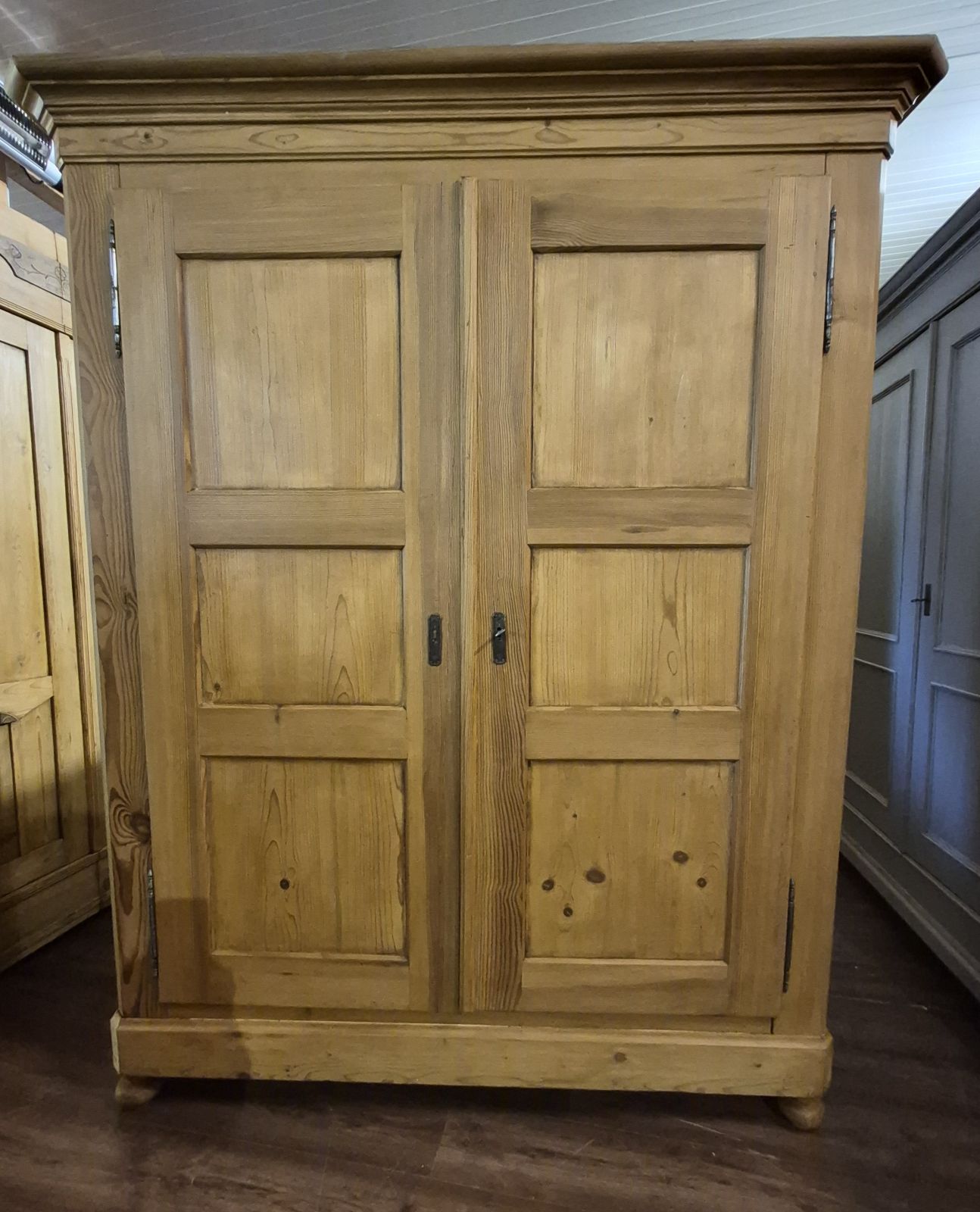 Antiker Schrank Weichholz um 1840